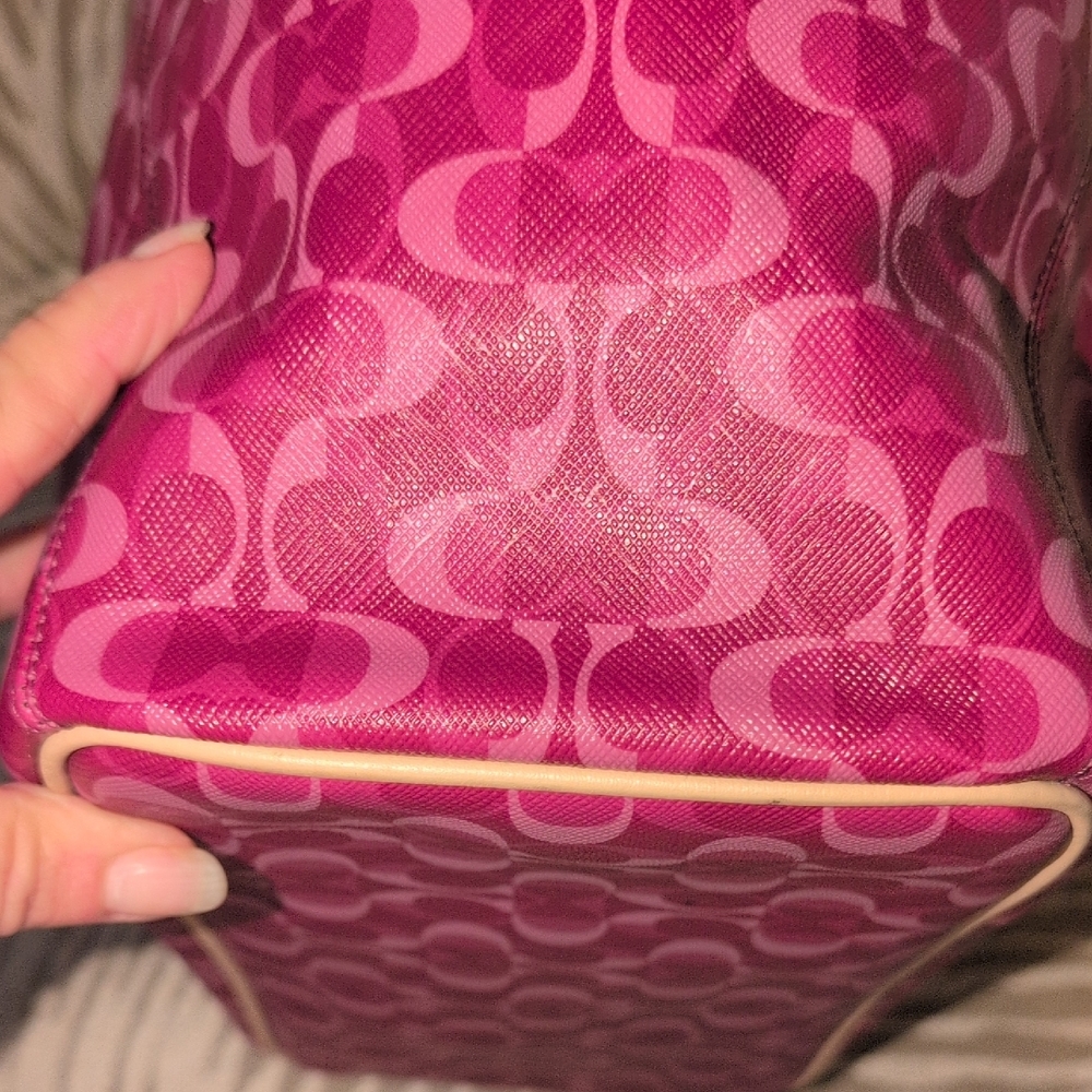Retired - Coach Peyton C Tote/Shoulder Bag In Pink, Magenta Signature C  F25522 - Picture 10 of 16